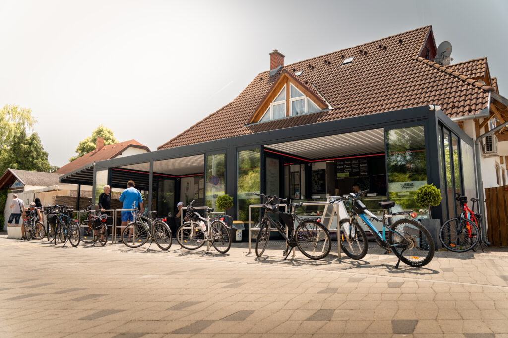 Bioklimatikus pergola - HORECA - Florida fagyizó
