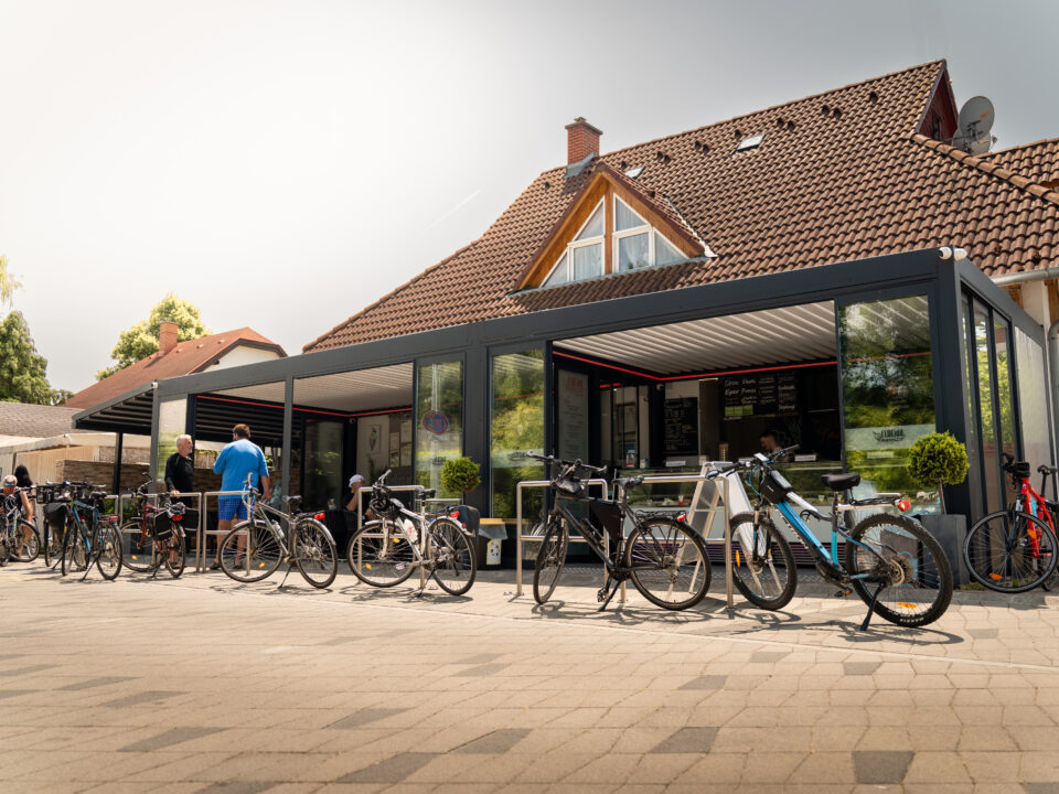 Bioklimatikus pergola - HORECA - Florida fagyizó